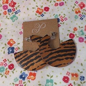 Plunder Tiger Stripe Earrings - Brown and Black